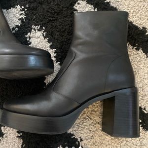 Tony bianco boots 🖤 once once retails at 259